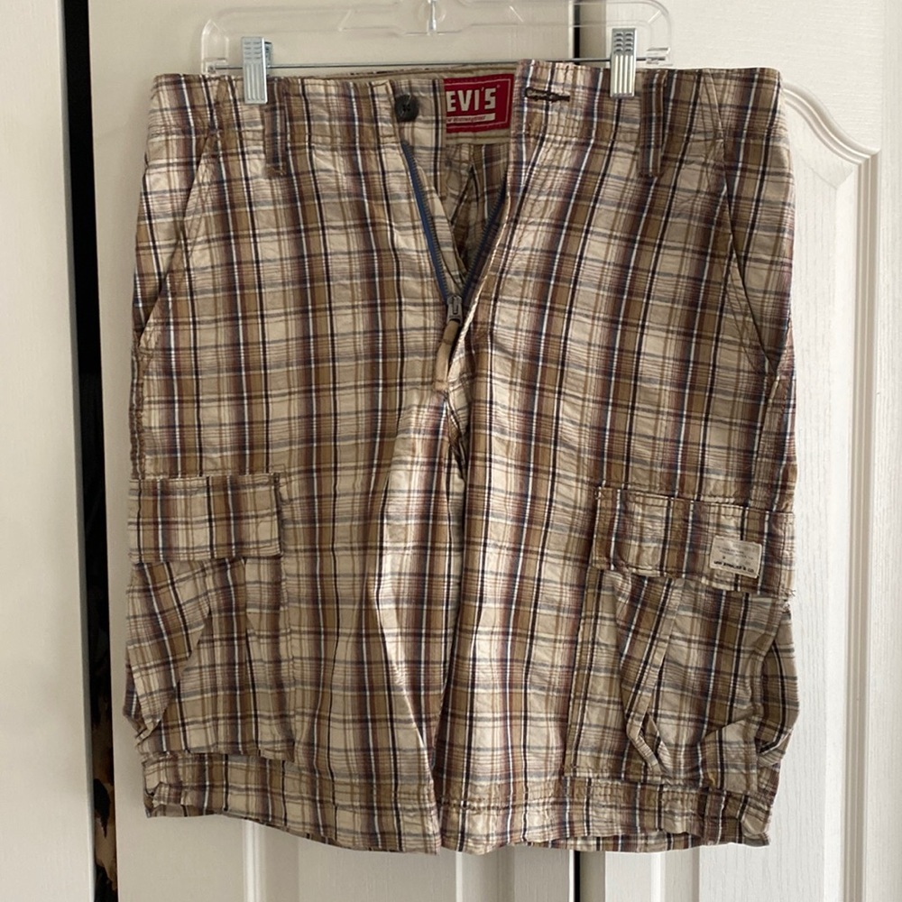 Levi’s Men’s Cargo Shorts - Plaid Brown & Tan - Size 32 waist